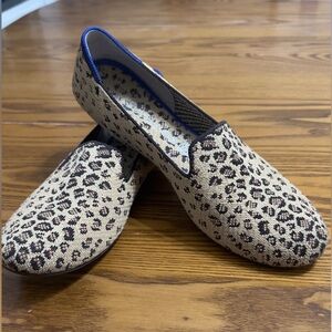 Rothy's The Loafer Slip On Knit
Tan/Brown Cheetah Print
Spotted Flats (shoe6)